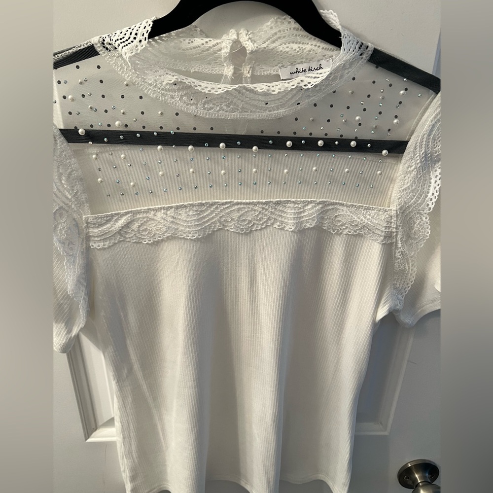 NWOT White Birch pearl and rhinestone short sleeve mock neck shirt in L.